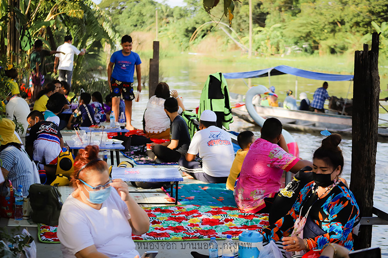 ตลาดน้ำพรประภา กรุงเทพ