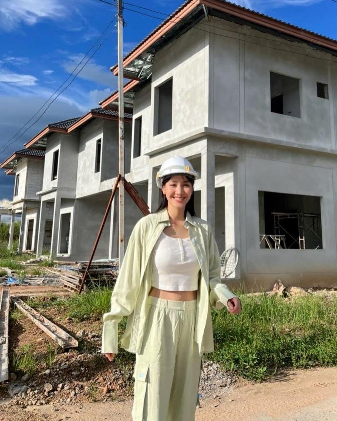 มิน พีชญา