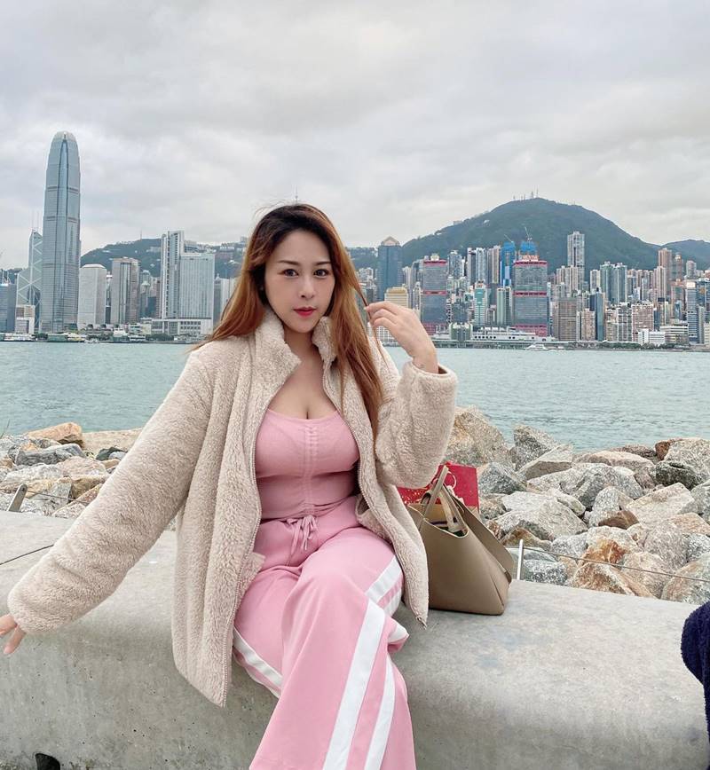 น้ำตาล ลูกสาวตั๊ก มยุรา