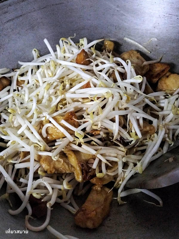 ผัดถั่วงอกเต้าหู้หมูสามชั้นกรอบ ผัดถั่วงอกใส่เต้าหู้ เมนูผัดผัก สูตรอาหาร