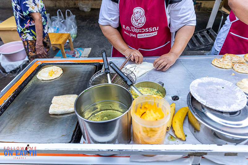 ตลาดตรอกหม้อ เสาชิงช้า