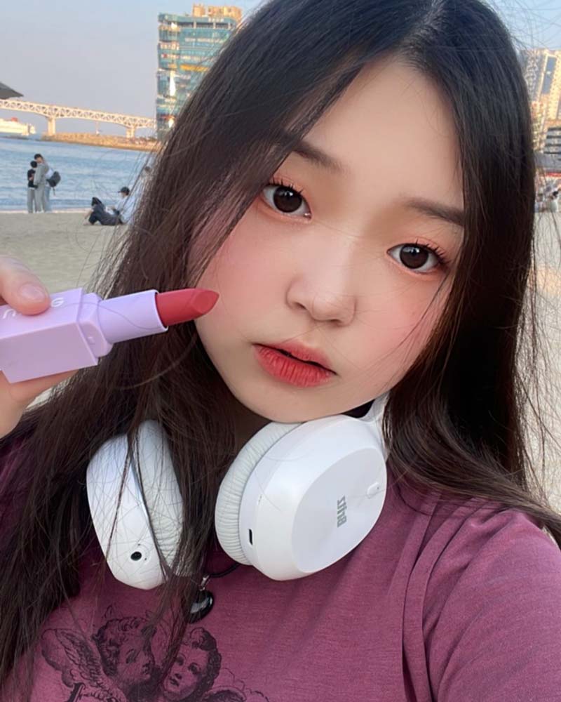 นักแสดงสาวหน้าเด็ก