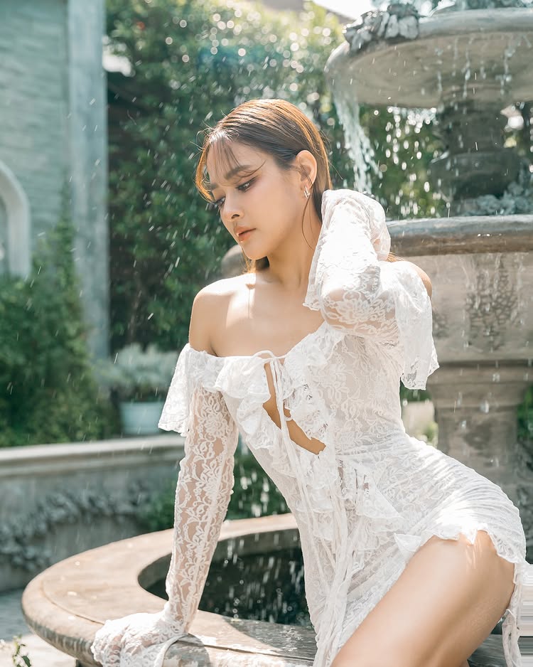 ปุ๊กลุก ฝนทิพย์ จัดแฟชั่นเซ็กซี่ซู่ซ่า กับชุดตากผ้าร้อนผ่าว