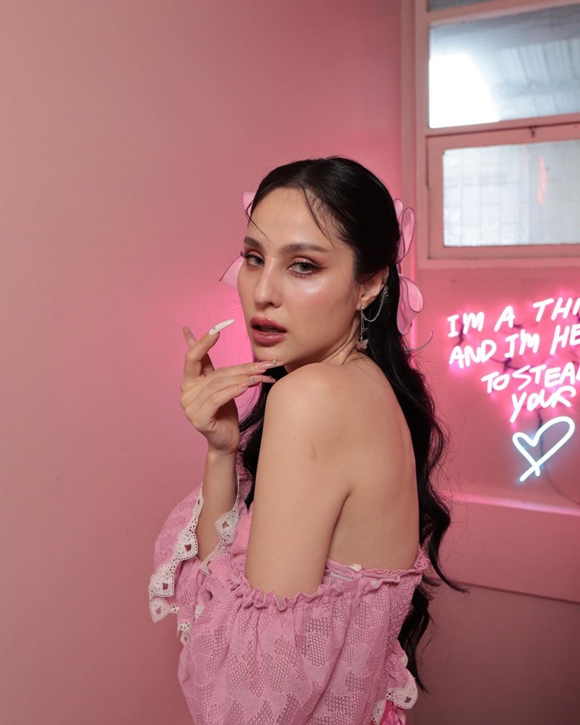 ขวัญ อุษามณี