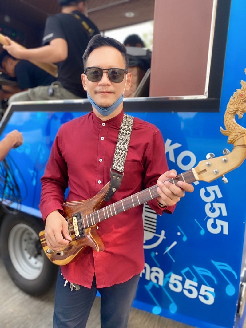 มิกซ์ มิเตอร์ ไมค์ทองคำ