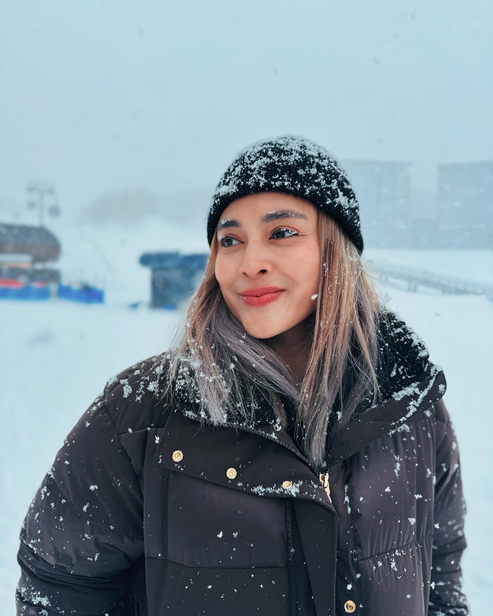 นานา ไรบีนา ซัดคนโยง แอน อลิชา ดาราขายผงผักมีโลกสองใบ