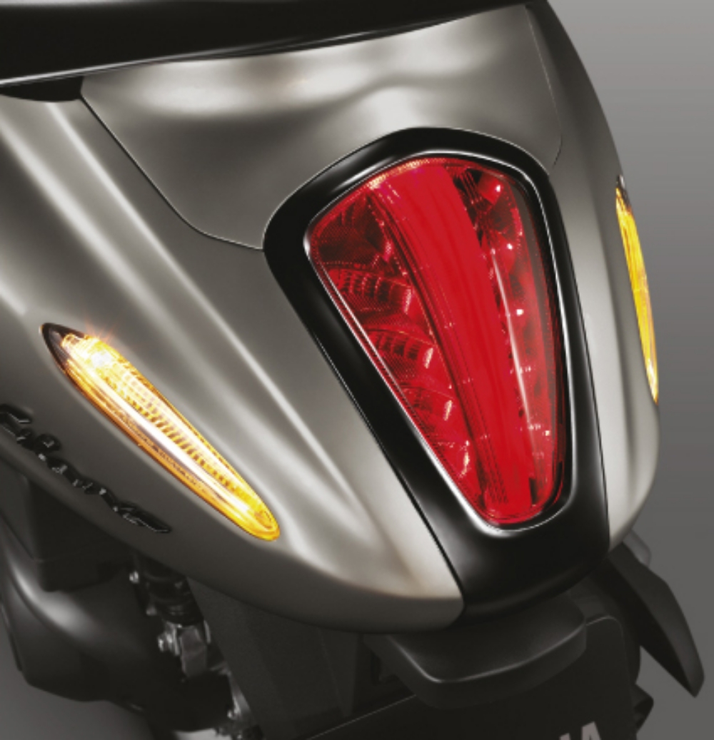 Yamaha Grand Filano Hybrid Connected 2024