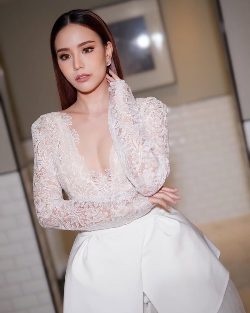 แก้ม ศิริกาญจน์