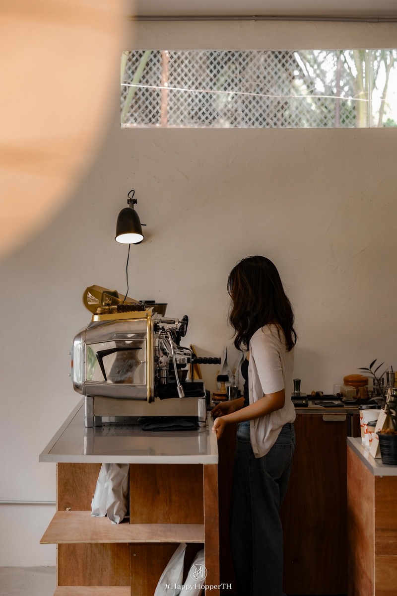 COOP (Coffee and Stuff) คาเฟ่ในปทุมธานี 