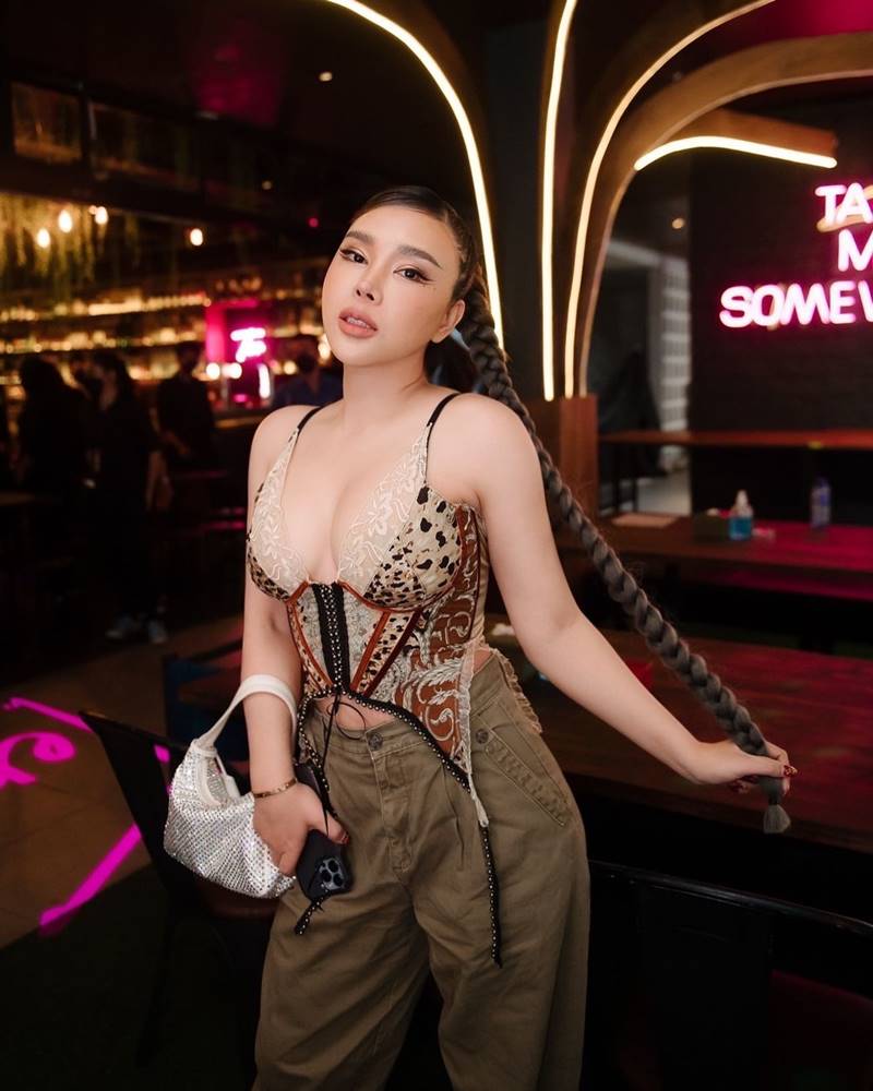 แมลงเมี่ยงเลิกสามี