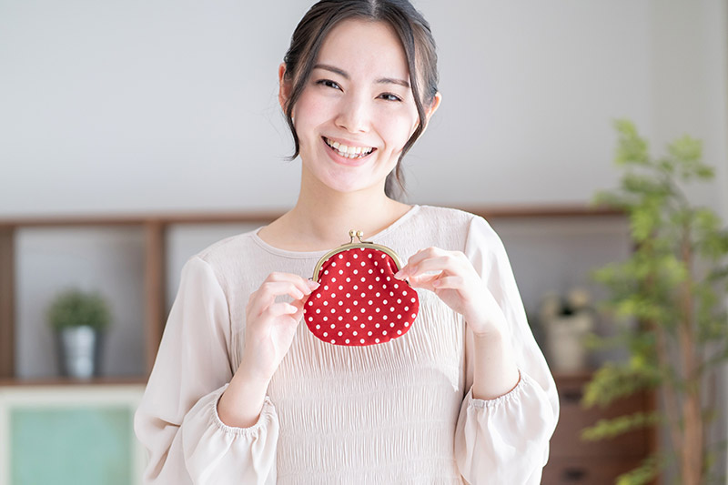 .สีกระเป๋าสตางค์ตามวันเกิด 2565 ใช้แล้วเฮง เรียกเงินเข้ากระเป๋ารัว ๆ.