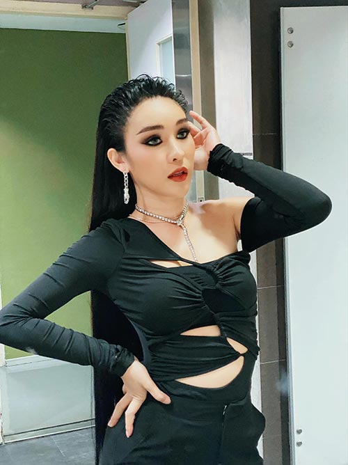 กิ๊ก รุ่งนภา  