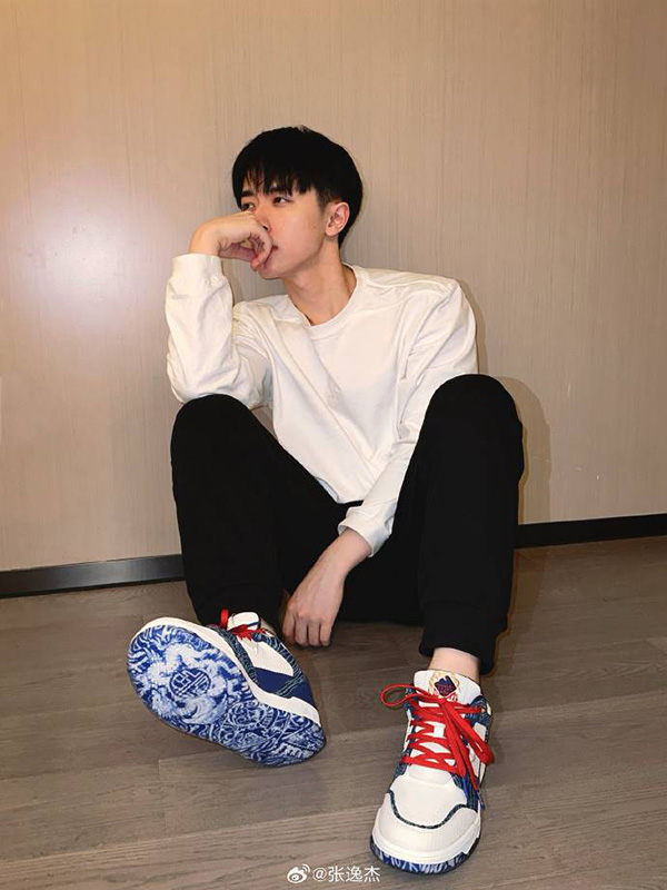 จางอี้เจี๋ย Zhang Yi Jie นักแสดงจีน