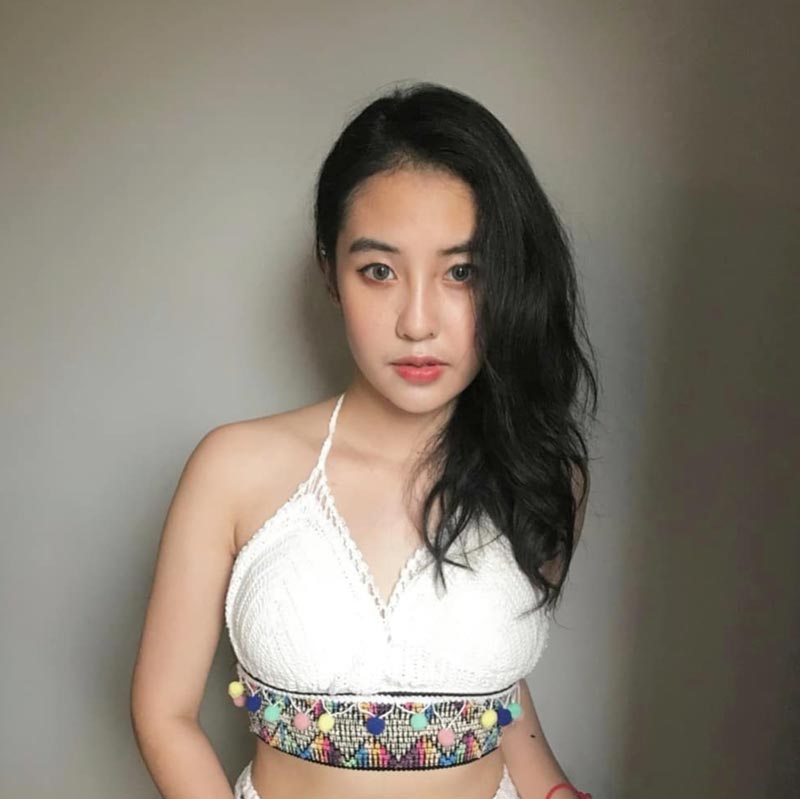 พลอย มงกุฎเพชร