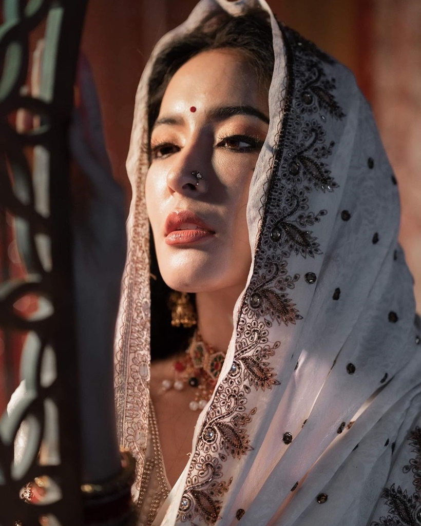 พิ้งค์กี้ สาวิกา