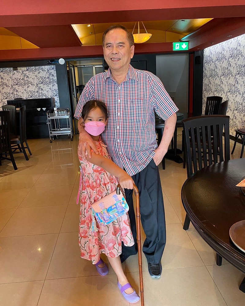 ปู่ไพวงษ์ เตชะณรงค์ อยู่กับหลาน ๆ พร้อม น้องปีใหม่ 