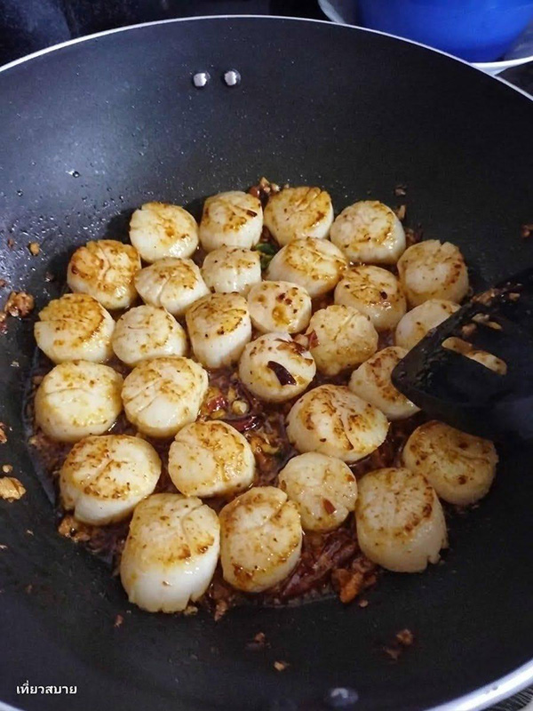 ข้าวผัดกะเพราพริกแห้งหอยเชลล์ เมนูกะเพรา อาหารจานเดียว สูตรอาหาร
