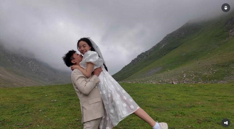 ลูกน้ำ พี่สาว นนกุล ถูกขอแต่งงานสุดโรแมนติก