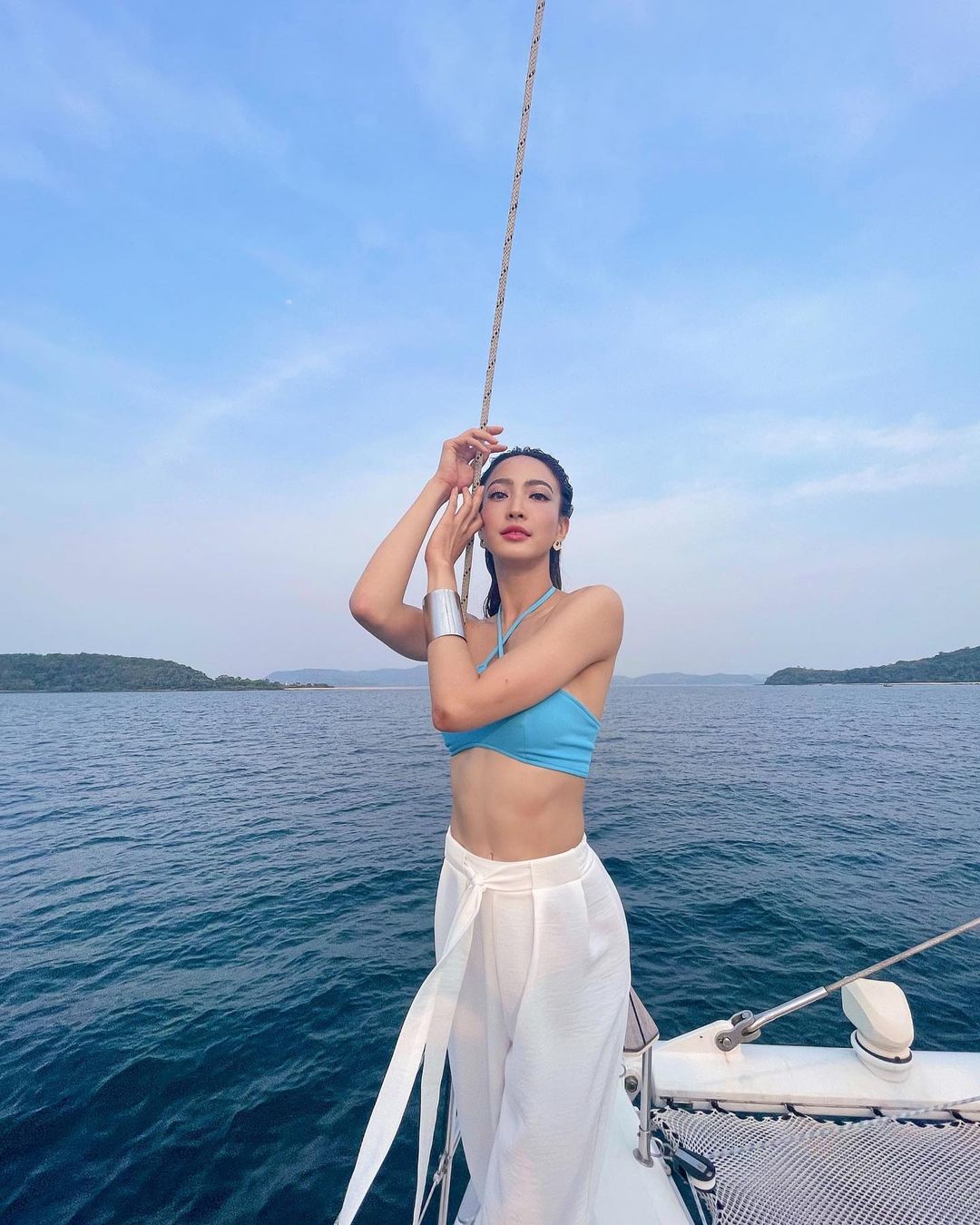 ดาราชุดว่ายน้ำ