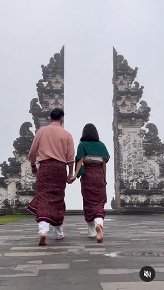 พลอย พลอยพรรณ