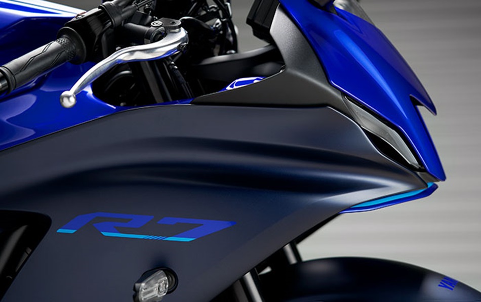 Yamaha R7 2023