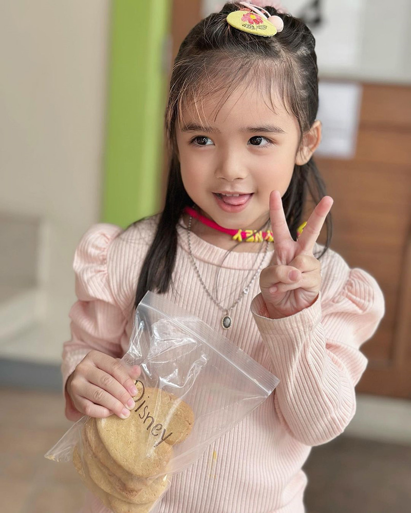 น้องดิสนีย์ ลูกสาว อุ้ม ลักขณา