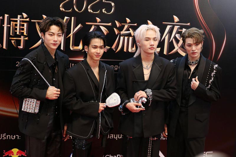 พรมแดง Weibo Cultural Exchange Night in Thailand 2025