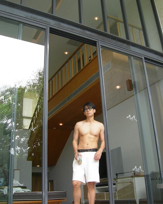 แบงค์ อาทิตย์