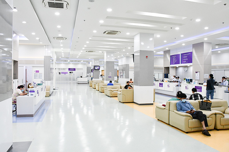 คุณพีท กันตพร หาญพาณิชย์ กรรมการผู้จัดการฝ่ายการตลาดเครือโรงพยาบาลบางกอก เชน ฮอสปิทอล (BCH)