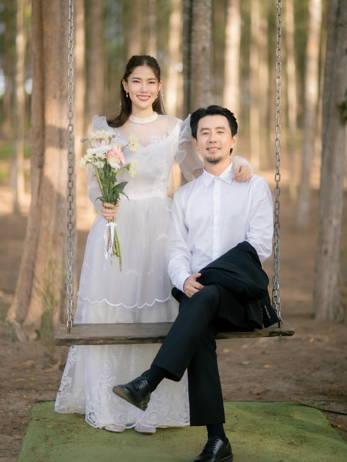 น้ำหวาน กรรณาภรณ์ เอาชุดแต่งงานแม่มาถ่ายการ์ดงานแต่ง 