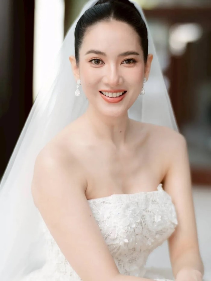 หมวดอ๋อ แต่งงาน หมอเพื่อน ด้าน แอฟ ทักษอร ร่วมยินดี