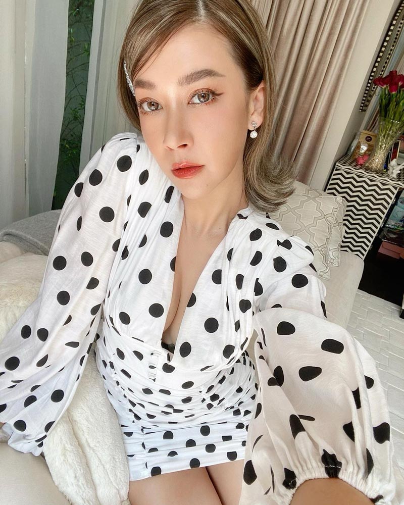 เอมี่ กลิ่นประทุม