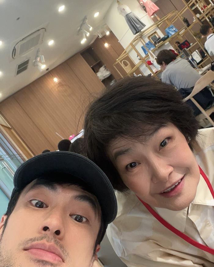 คุณแม่งามทิพย์ ฉัตรบริรักษ์