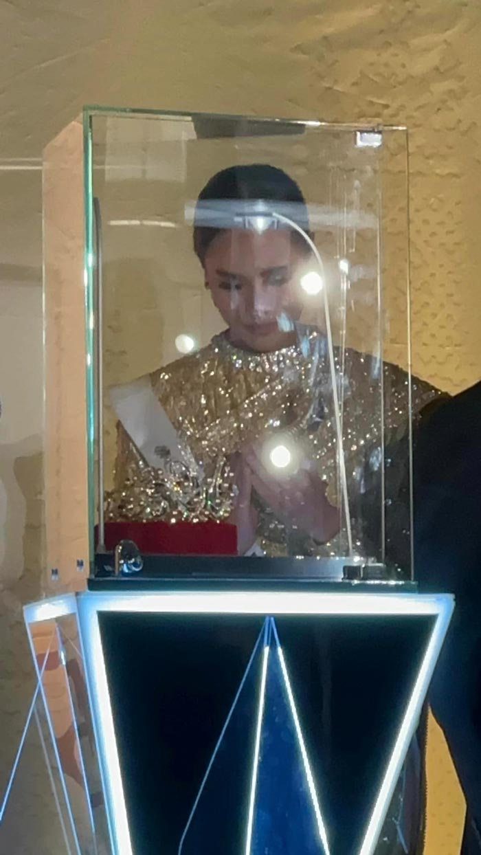 โอปอล ไหว้มงกุฎ MU2024