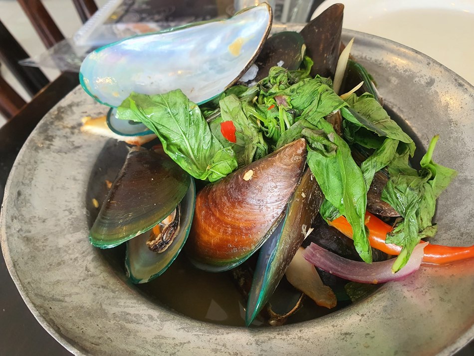 ร้านอาหารเกษตรนวมินทร์ หอยจ๋า อร่อยจี๋