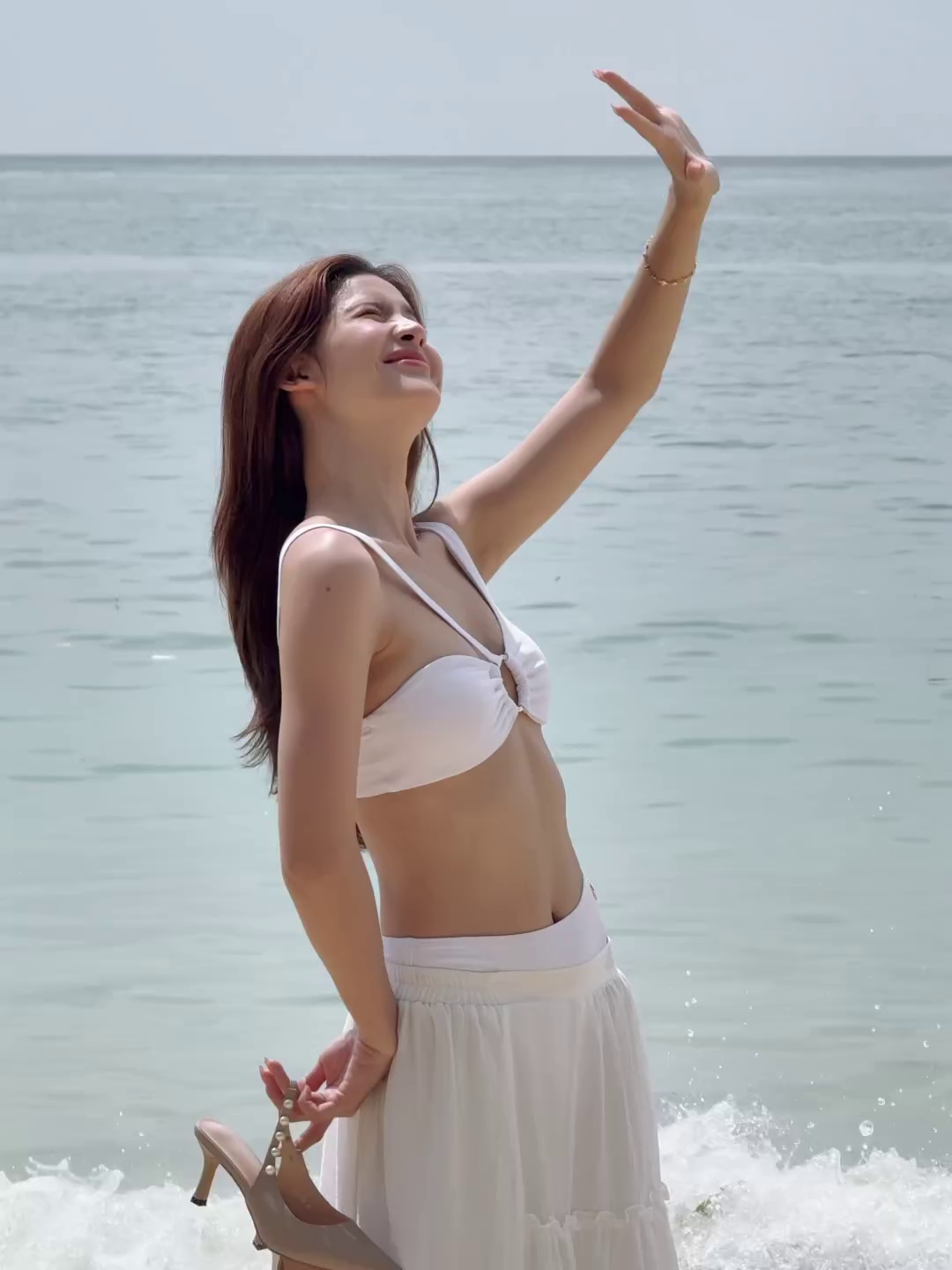 กานต์ ณัฐชา เปิดโหมดเซ็กซี่ นุ่งทูพีซอวดหุ่นสวยริมทะเล