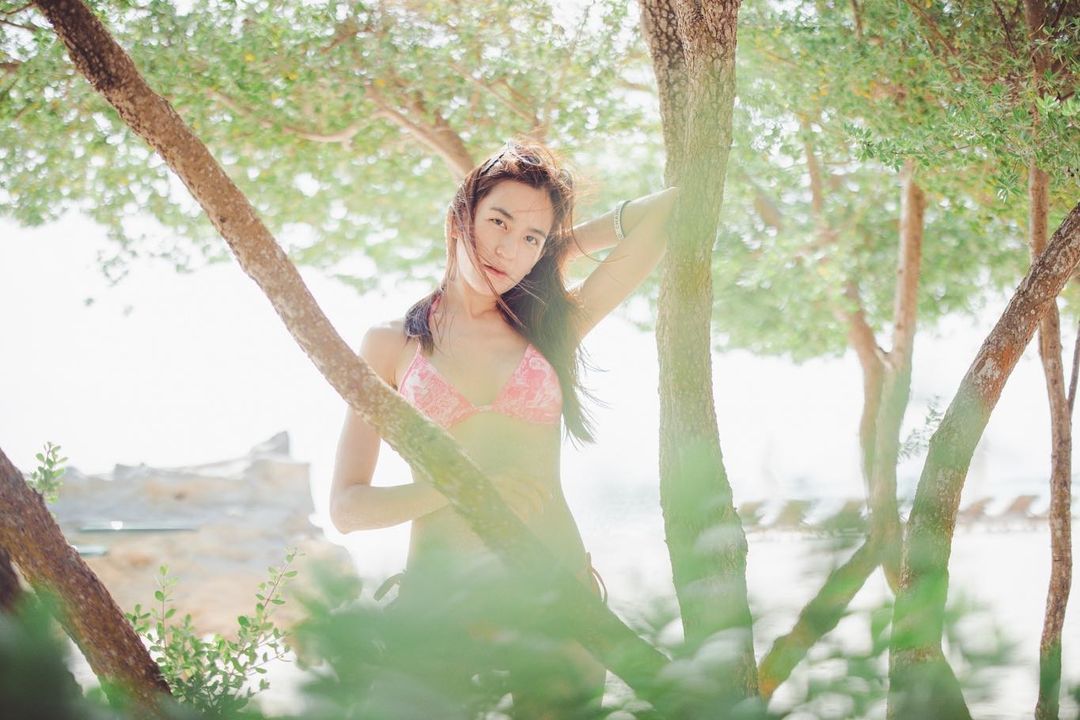 พลอย ชิดจันทร์