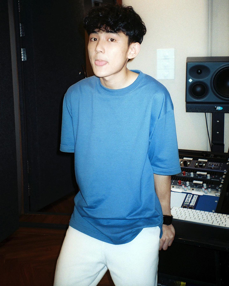 เฟิร์ส อนุวัฒน์