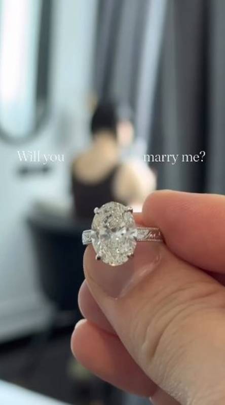 ไฮโซกี้ เซอร์ไพรส์ขอแต่งงาน มินนี่