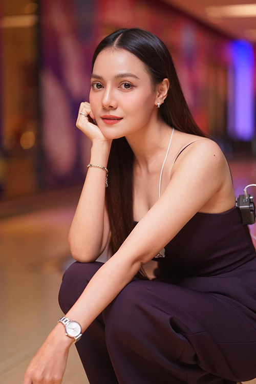 เอม รมิดา เปิดประวัตินักร้องลูกทุ่งสาวสวย หวานใจของ แจ๊ค ธนพล