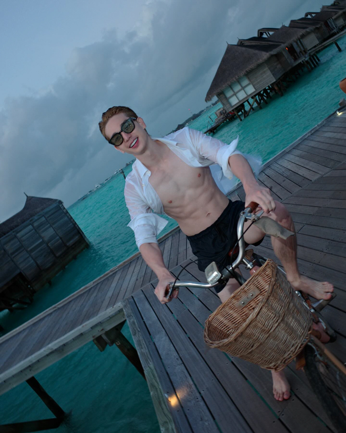 ตงตง กฤษกร