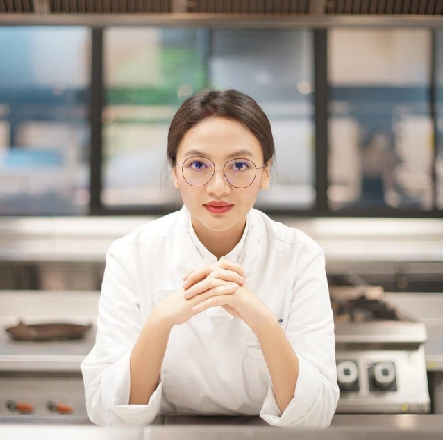 เชฟเคอร์ ประวัติ