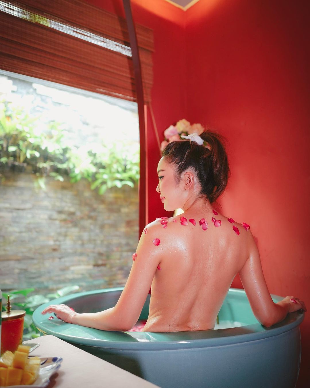 หญิงแย้ นนทพร