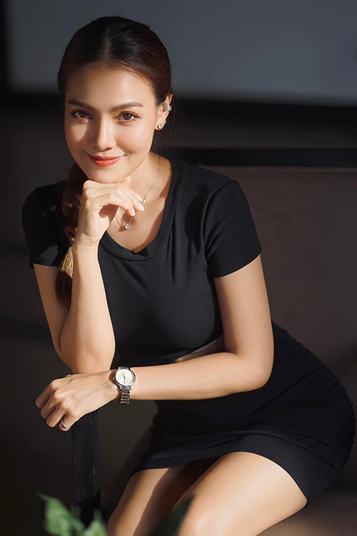 เอม รมิดา เปิดประวัตินักร้องลูกทุ่งสาวสวย หวานใจของ แจ๊ค ธนพล