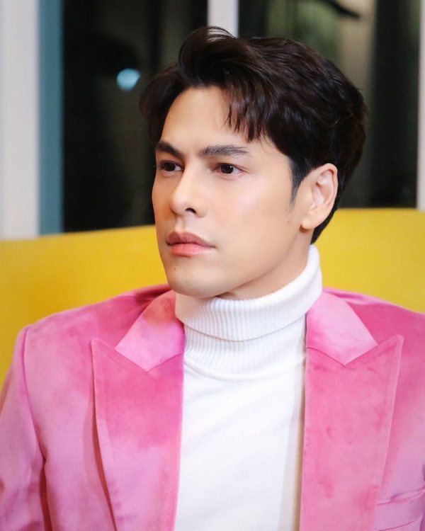 ประวัติ ซี ศิวัฒน์