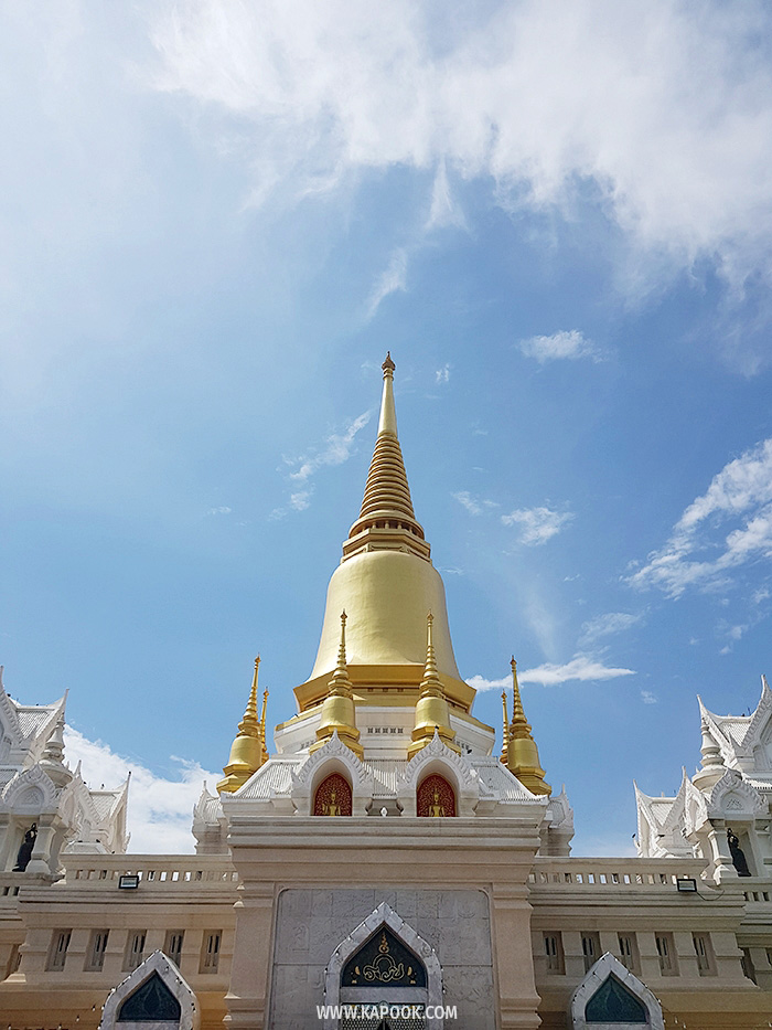 วัดตะโก หลวงพ่อรวย