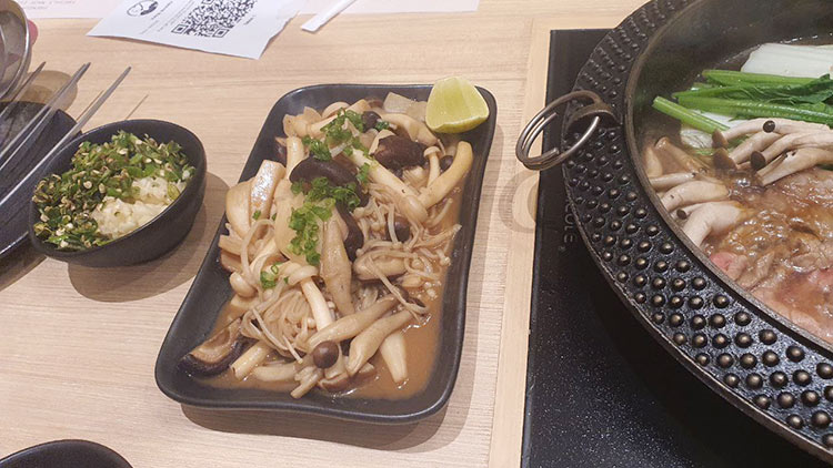 Katei Shabu (คาเทอิ ชาบู) อาหารญี่ปุ่น บุฟเฟ่ต์ชาบูสุกี้ยากี้  