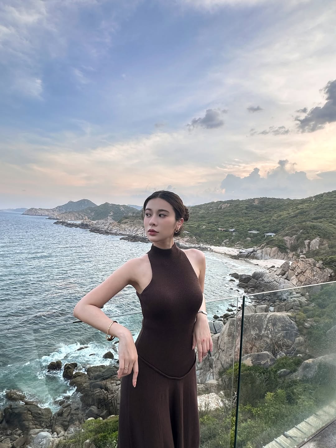 เก้า สุภัสสรา อวดลุคเซ็กซี่ซู่ซ่าริมทะเล