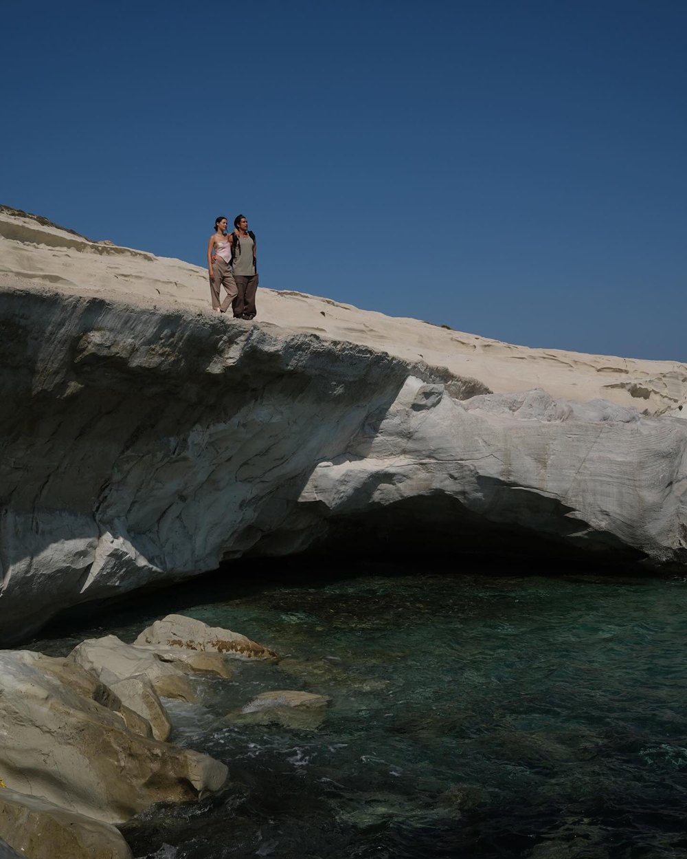 ณเดชน์ ญาญ่า หวานไม่ยั้ง ชอตนี้ทำกรี๊ดลั่น หรือจะถ่ายพรีเวดดิ้งแล้ว