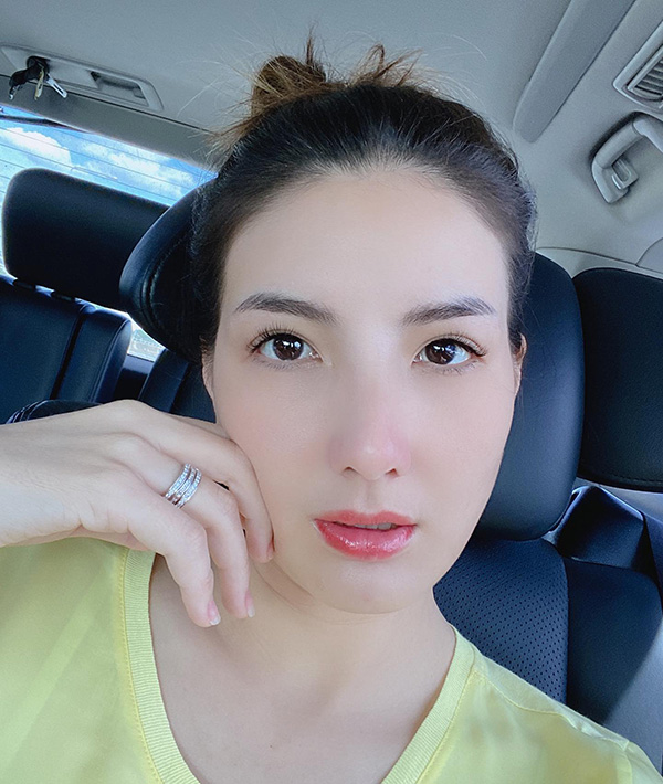 เทย่า นิโคล ประวัติ